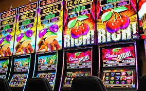 Permainan slot online populer di amavi4d dengan berbagai tema menarik